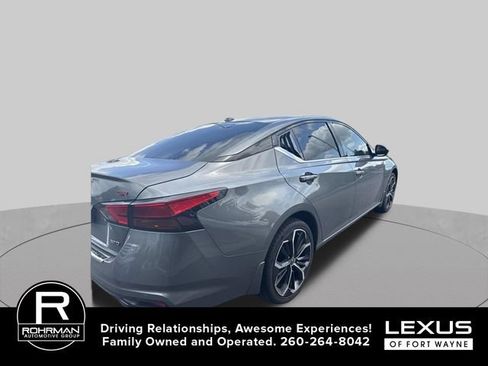 Used 2023 Nissan Altima 2.5 SR w/ SR Premium Package AWD/4WD image 7