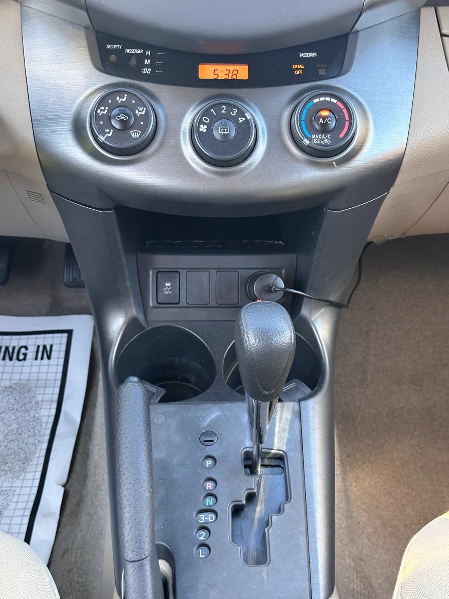 Used 2012 Toyota RAV4 FWD w/ Value Pkg image 12