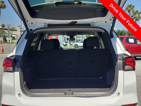 Used 2024 Chevrolet Equinox LT AWD/4WD image 22