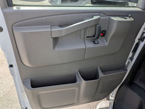 Used 2024 Chevrolet Express 2500 w/ Driver Convenience Package image 10