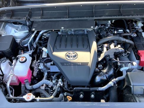 Used 2025 Toyota Highlander Limited AWD/4WD image 32