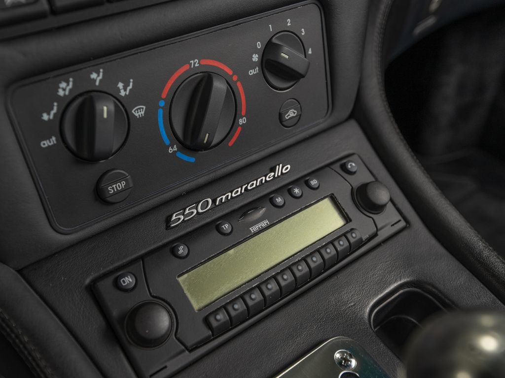 Used 2000 Ferrari 550 Maranello Coupe RWD image 25