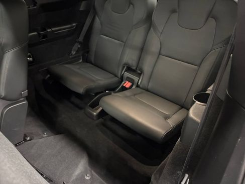 Certified 2025 Volvo XC90 T8 Plus w/ Protection Package Premier AWD/4WD image 15