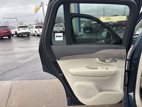 Certified 2023 Volvo XC90 B6 Plus w/ Protection Package Premier image 27