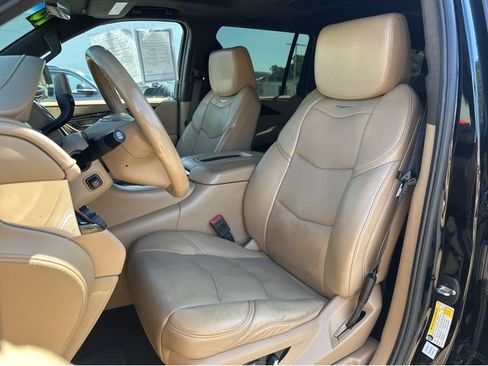 Used 2018 Cadillac Escalade ESV Platinum image 25