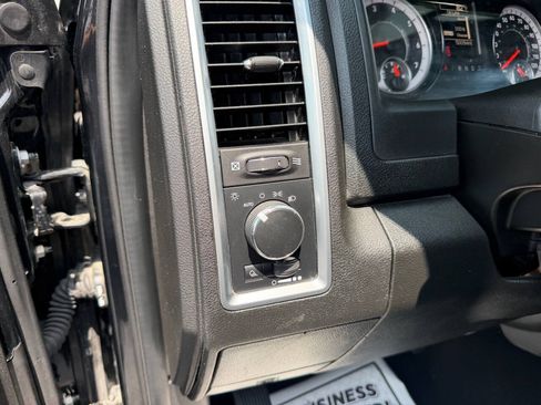 Used 2024 RAM 1500 Warlock AWD/4WD image 12