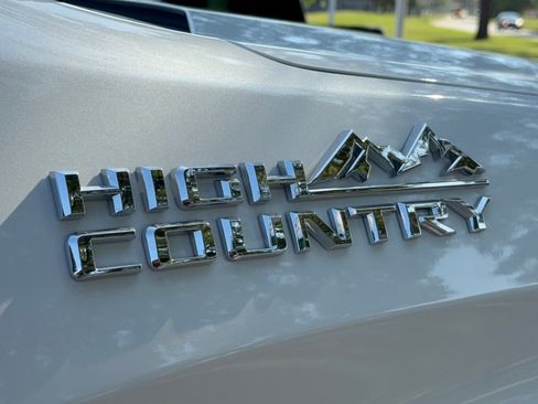 Certified 2019 Chevrolet Silverado 1500 High Country w/ High Country Premium Package AWD/4WD image 32
