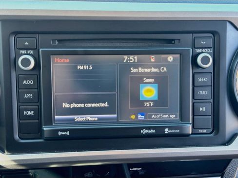 Used 2016 Toyota Tacoma SR5 RWD image 10
