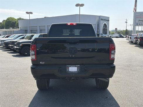 Used 2024 RAM 2500 Big Horn w/ Night Edition AWD/4WD image 7