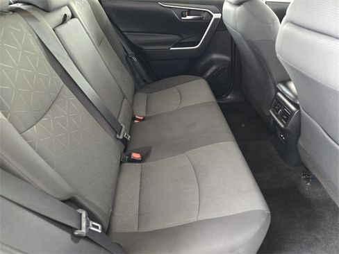 Used 2021 Toyota RAV4 XLE image 30
