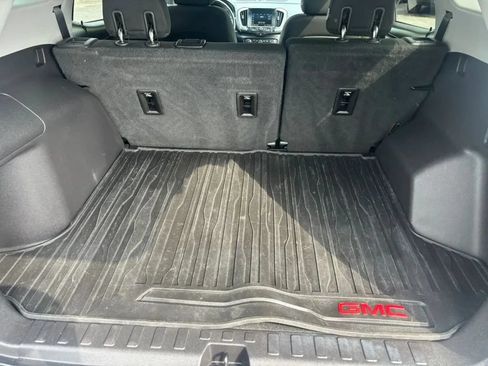 Used 2018 GMC Terrain SLE w/ Driver Convenience Package AWD/4WD image 13