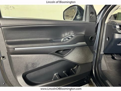 Used 2025 Lincoln Navigator L Reserve AWD/4WD image 20