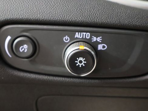 Used 2023 Chevrolet Malibu LT FWD image 31