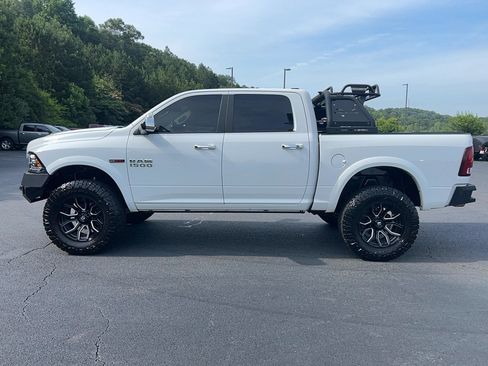 Used 2017 RAM 1500 Laramie w/ Convenience Group AWD/4WD image 8