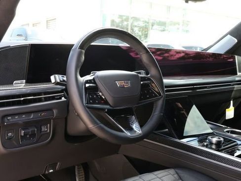 Certified 2025 Cadillac Escalade V w/ LPO, ONYX Package image 10