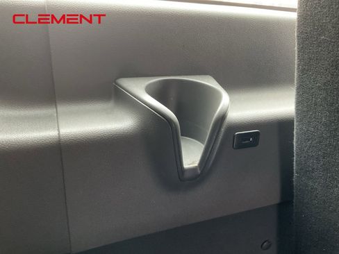 Used 2023 Ford Transit 350 XLT image 43