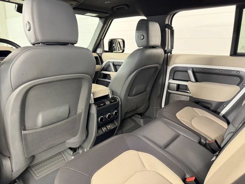 Used 2023 Land Rover Defender 130 X-Dynamic SE AWD/4WD image 33
