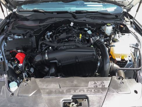Used 2025 Ford Mustang Coupe RWD image 10