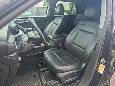Used 2023 Ford Explorer XLT w/ Equipment Group 202A AWD/4WD image 23