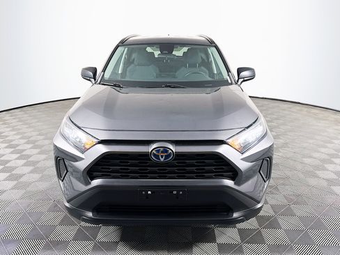 Used 2022 Toyota RAV4 LE AWD/4WD image 2