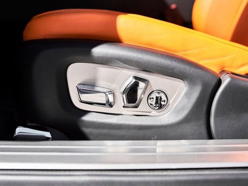 Used 2020 Rolls-Royce Wraith RWD image 33