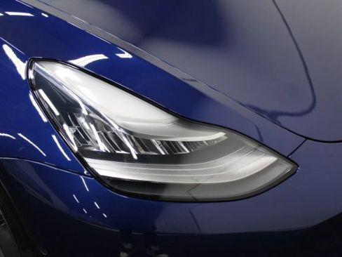 Used 2018 Tesla Model 3 Long Range image 19