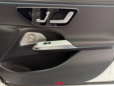 New 2026 Mercedes-Benz E 53 AMG e 4MATIC Sedan image 19
