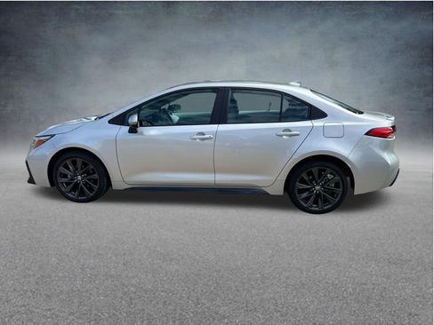 Used 2025 Toyota Corolla SE FWD image 6