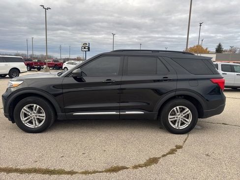 Certified 2023 Ford Explorer XLT w/ Equipment Group 202A image 6