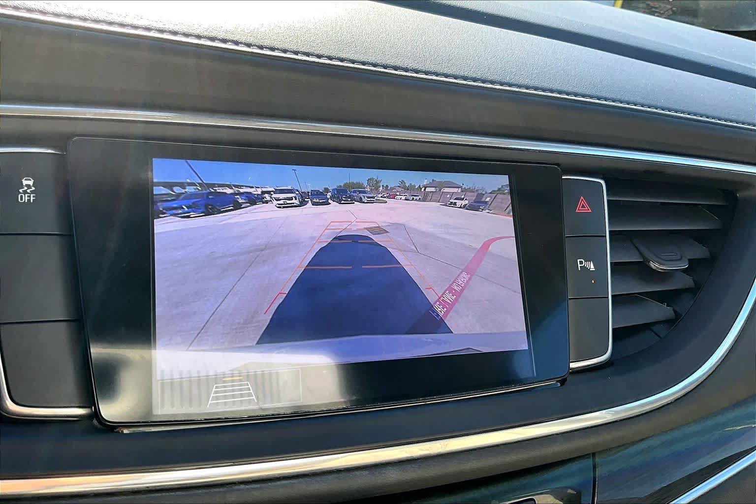 Used 2020 Buick Enclave Essence FWD image 22