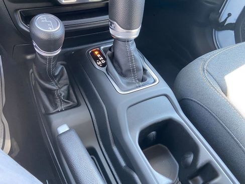 New 2025 Jeep Gladiator Sport image 21