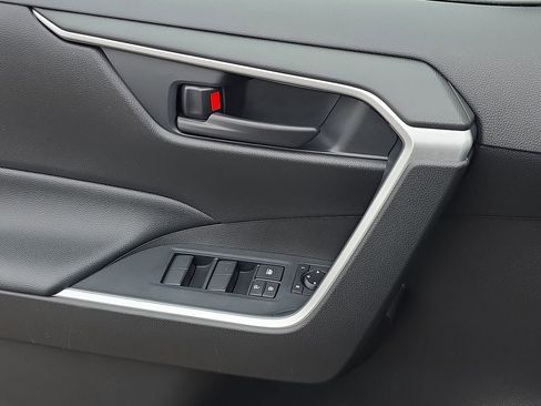 Used 2021 Toyota RAV4 SE w/ Weather & Moonroof Package image 29