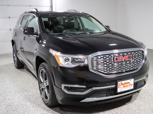 Used 2019 GMC Acadia Denali w/ Technology Package AWD/4WD image 5