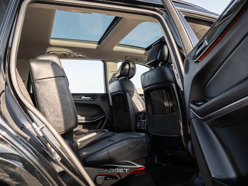 Used 2018 Mercedes-Benz GLS 550 4MATIC w/ Driver Assistance Package image 19