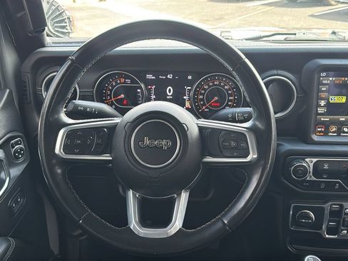 Used 2020 Jeep Gladiator Overland w/ Popular Equipment Package AWD/4WD image 25
