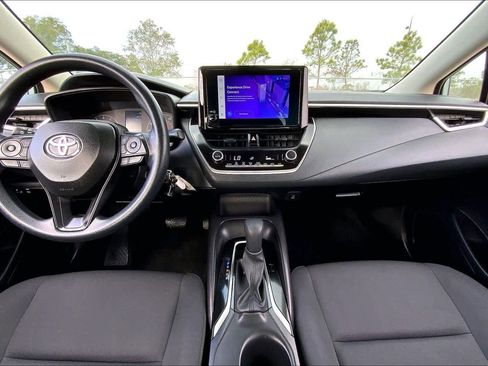 Certified 2025 Toyota Corolla LE image 15