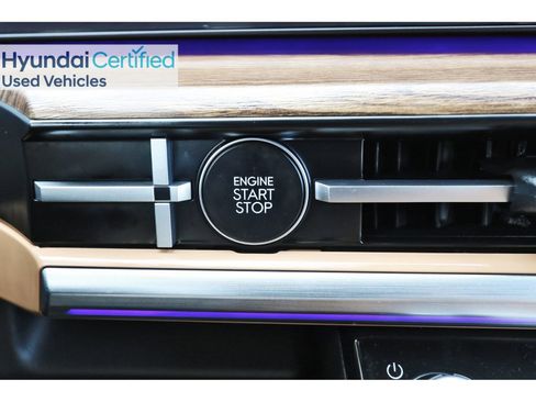 Certified 2025 Hyundai Santa Fe Limited image 30