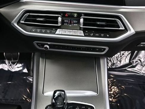 Used 2021 BMW X5 xDrive40i AWD/4WD image 16