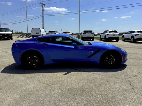 Used 2019 Chevrolet Corvette Stingray Coupe w/ 1LT image 9