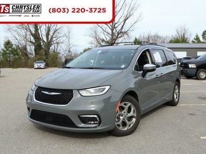 Certified 2023 Chrysler Pacifica Limited