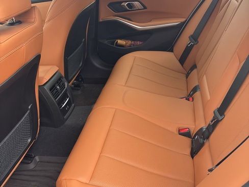 Used 2023 BMW 330i Sedan w/ Premium Package image 7