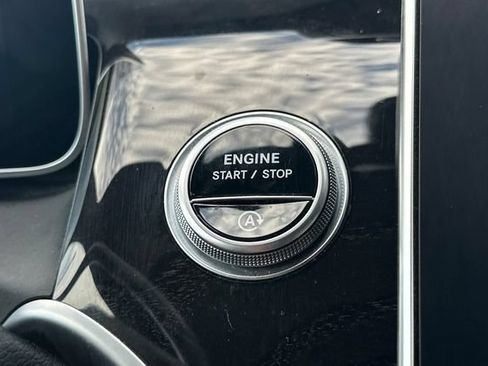 Used 2024 Mercedes-Benz GLC 300 image 25