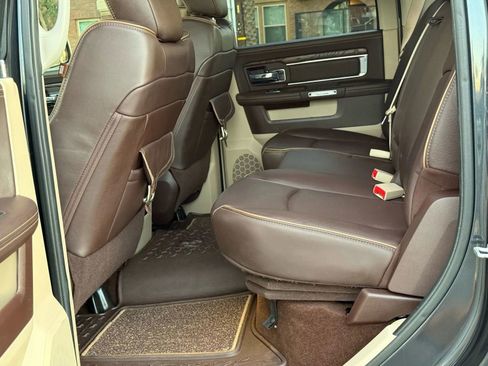 Used 2014 RAM 2500 Longhorn w/ Convenience Group image 18