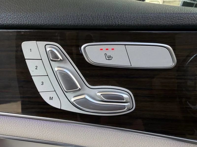 Used 2020 Mercedes-Benz C 300 Sedan image 40