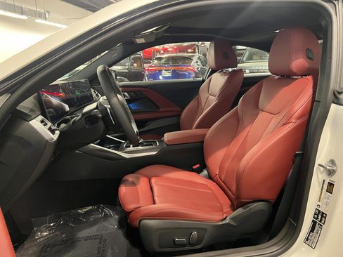 Used 2025 BMW 230i xDrive Coupe w/ Convenience Package image 9