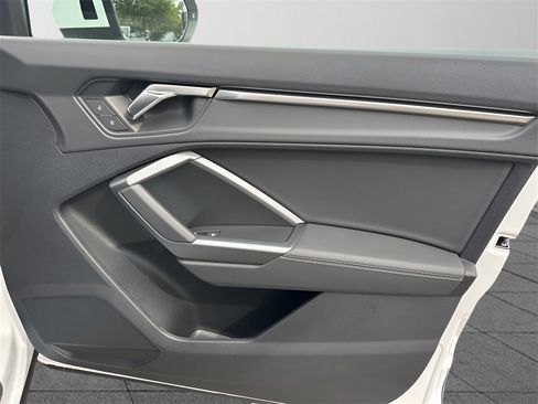 New 2025 Audi Q3 2.0T Premium image 35