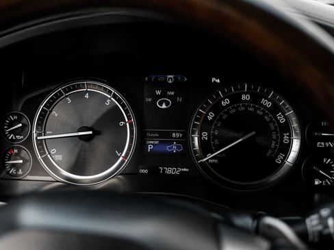 Used 2017 Lexus LX 570 4WD w/ Luxury Package image 19