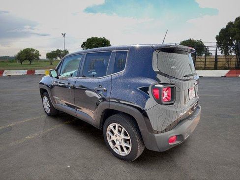 Used 2023 Jeep Renegade Latitude AWD/4WD image 4