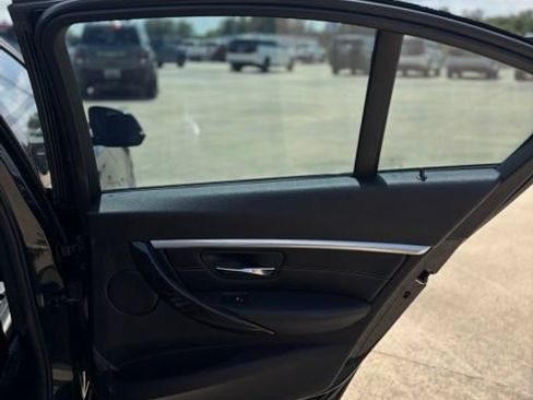 Used 2017 BMW 330i Sedan RWD image 16