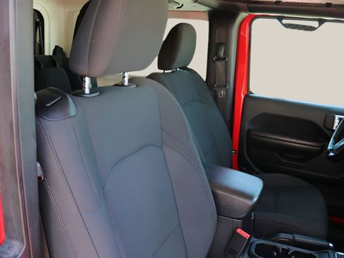 Used 2020 Jeep Wrangler Sport AWD/4WD image 17